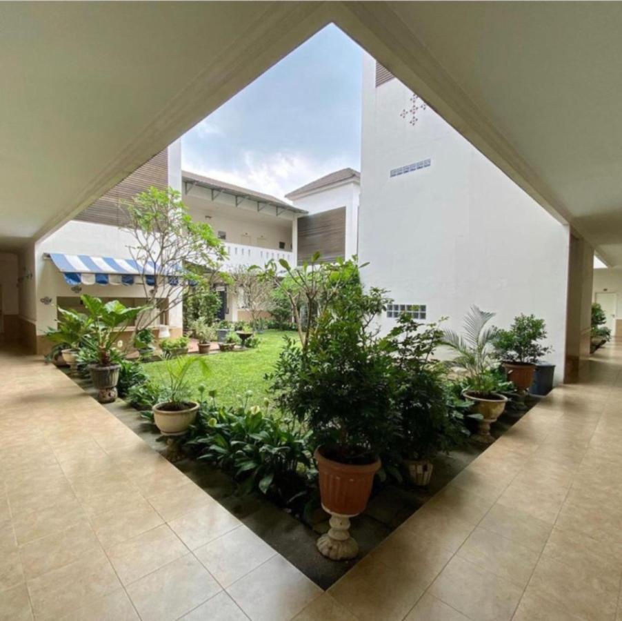Roemah Moesi Hotel Medan Exterior foto