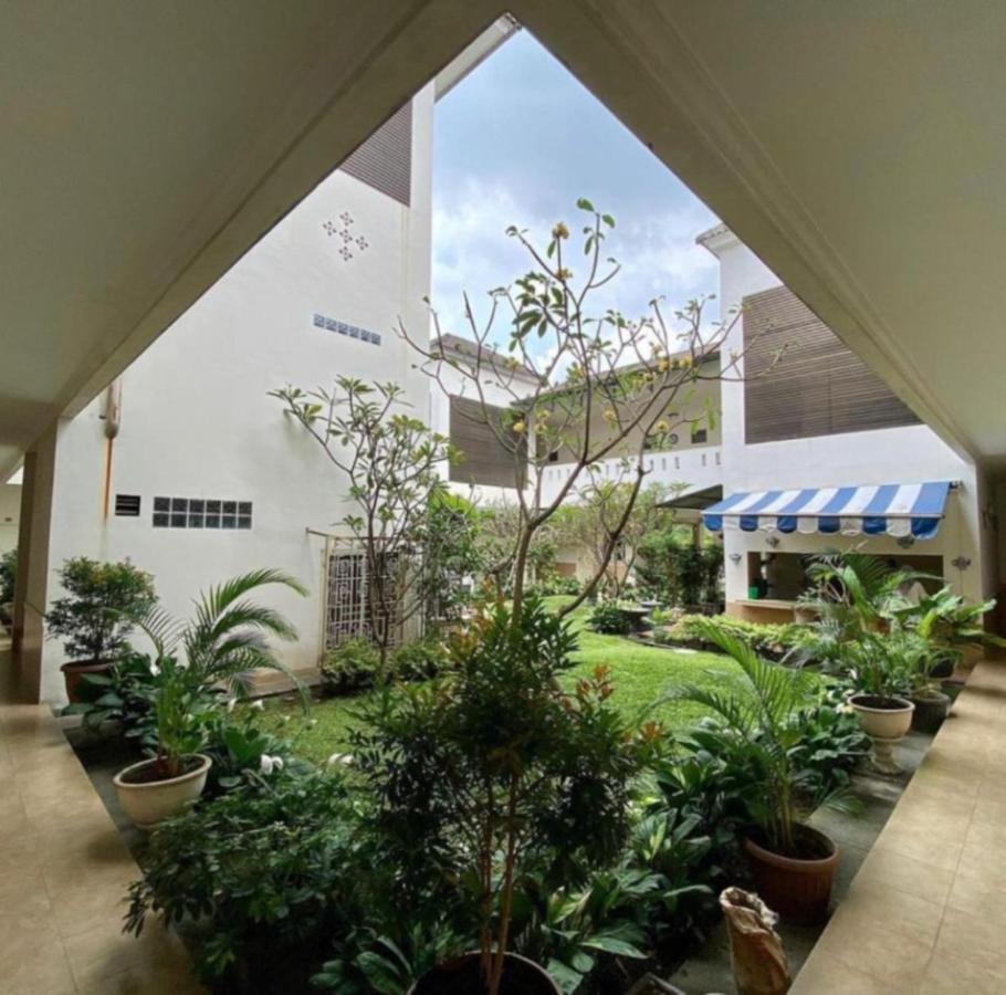 Roemah Moesi Hotel Medan Exterior foto